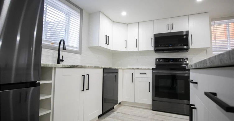 2-52 Selkirk Court, Kitchener, ON, N2E 1M3 - 7