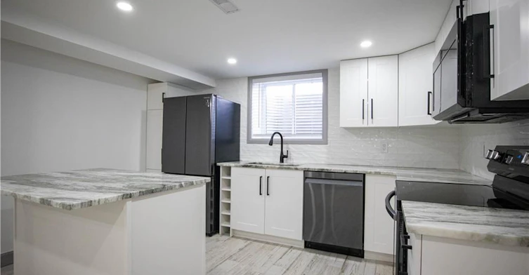 2-52 Selkirk Court, Kitchener, ON, N2E 1M3 - 4
