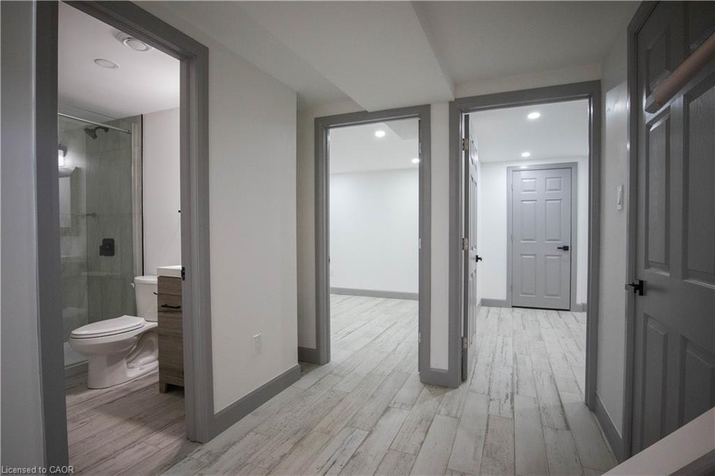 2-52 Selkirk Court, Kitchener, ON, N2E 1M3 - 20