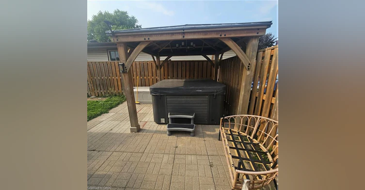 2-52 Selkirk Court, Kitchener, ON, N2E 1M3 - 24