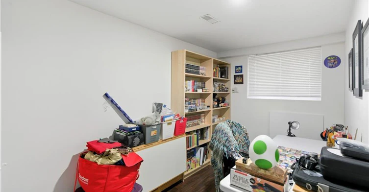 Bsmt-111 Britten Close, Hamilton, ON, L9C 4K1 - 13