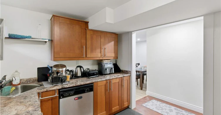Bsmt-111 Britten Close, Hamilton, ON, L9C 4K1 - 9