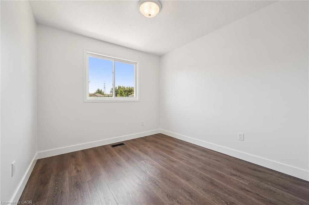 71 Peach Blossom Crescent, Kitchener, ON, N2E 3Z7 - 30