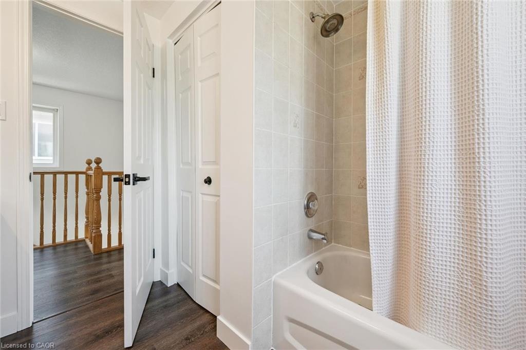 71 Peach Blossom Crescent, Kitchener, ON, N2E 3Z7 - 27