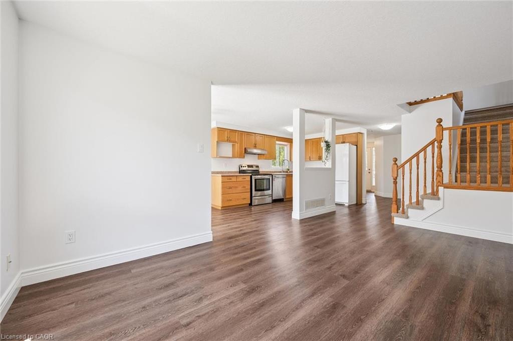 71 Peach Blossom Crescent, Kitchener, ON, N2E 3Z7 - 8