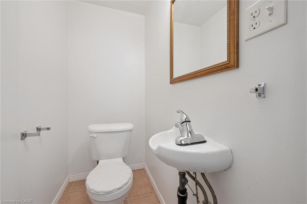 71 Peach Blossom Crescent, Kitchener, ON, N2E 3Z7 - 37