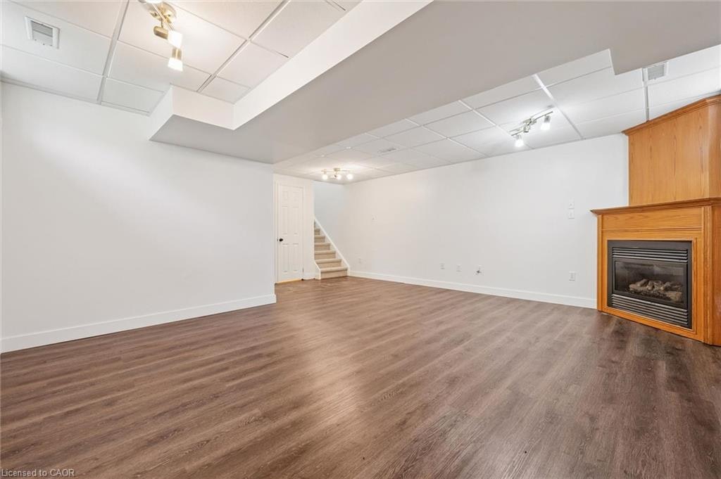 71 Peach Blossom Crescent, Kitchener, ON, N2E 3Z7 - 35