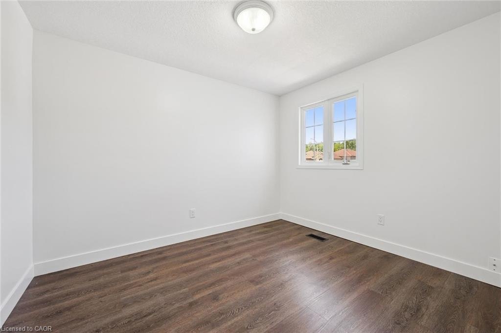 71 Peach Blossom Crescent, Kitchener, ON, N2E 3Z7 - 24
