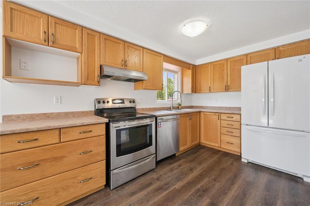 71 Peach Blossom Crescent, Kitchener, ON, N2E 3Z7 - 14