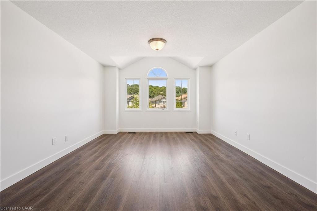 71 Peach Blossom Crescent, Kitchener, ON, N2E 3Z7 - 20