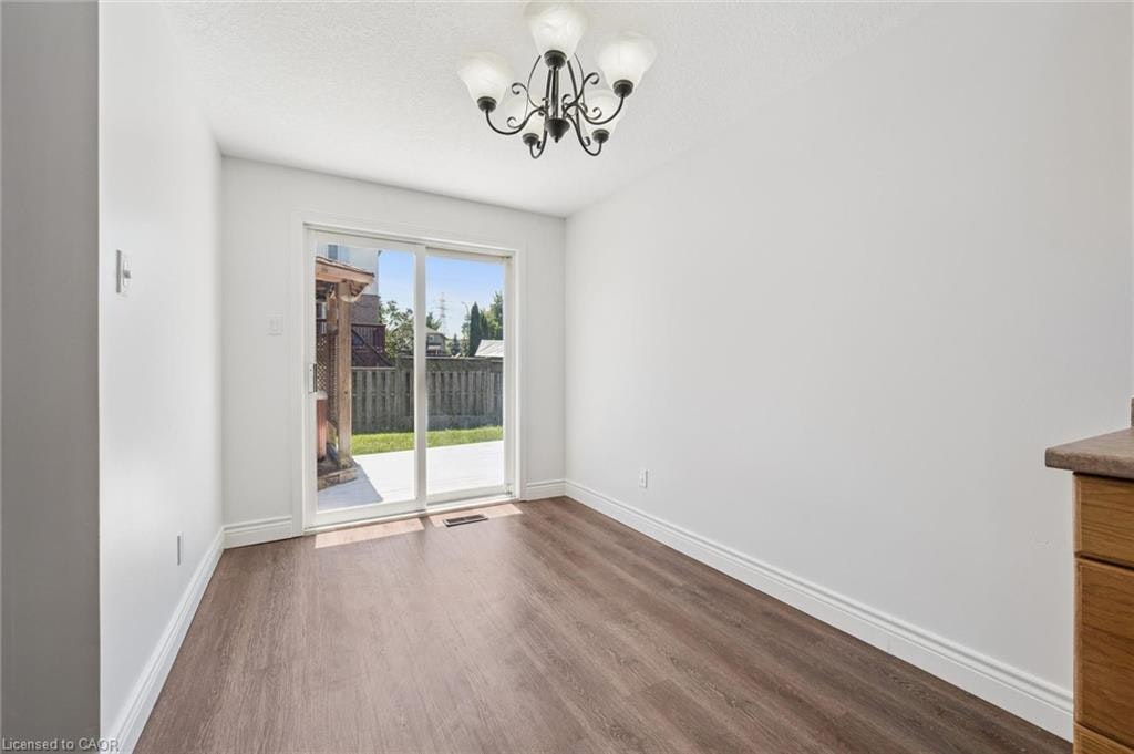 71 Peach Blossom Crescent, Kitchener, ON, N2E 3Z7 - 12