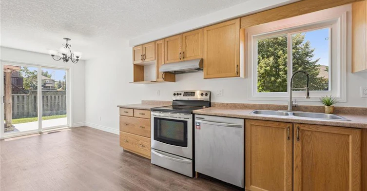 71 Peach Blossom Crescent, Kitchener, ON, N2E 3Z7 - 15