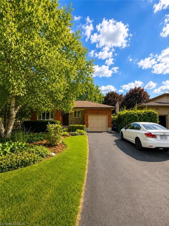 UPPER-101 Carson Drive, Kitchener, ON, N2B 2Z4