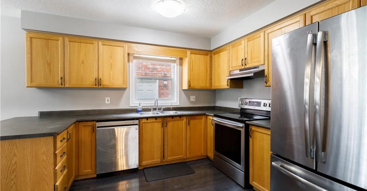 248 Bridlewreath Street, Kitchener, ON, N2E 4B5 - 6