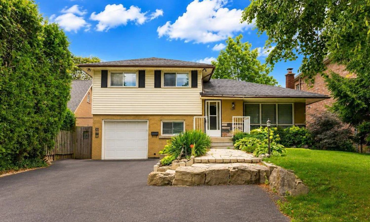 120 Stone Church Road W
