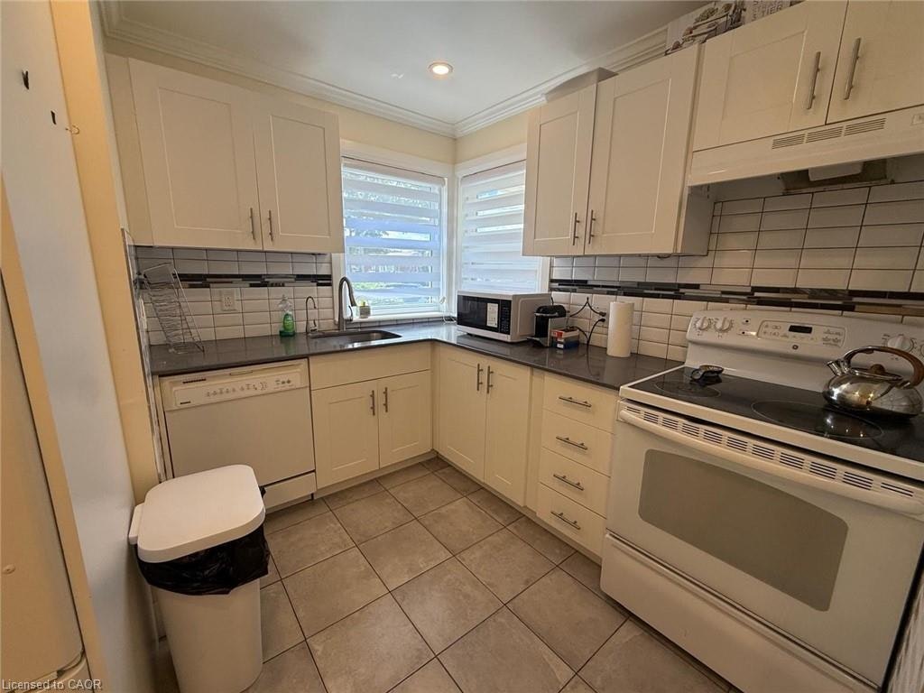 7 Greenwood Street, Hamilton, ON, L8T 3N2 - 8