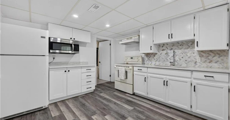 Basement-216 Sioux Road, Hamilton, ON, L9G 1P8 - 9