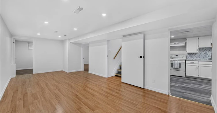 Basement-216 Sioux Road, Hamilton, ON, L9G 1P8 - 6