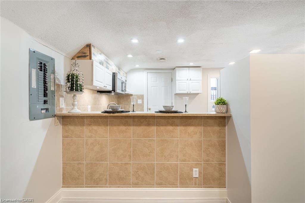 Upper-188 Sherman Avenue N, Hamilton, ON, L8L 6M9 - 13