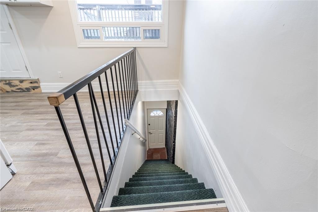 Upper-188 Sherman Avenue N, Hamilton, ON, L8L 6M9 - 7