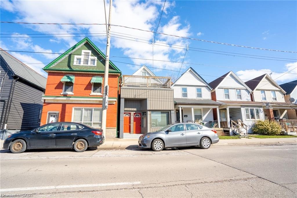 Upper-188 Sherman Avenue N, Hamilton, ON, L8L 6M9
