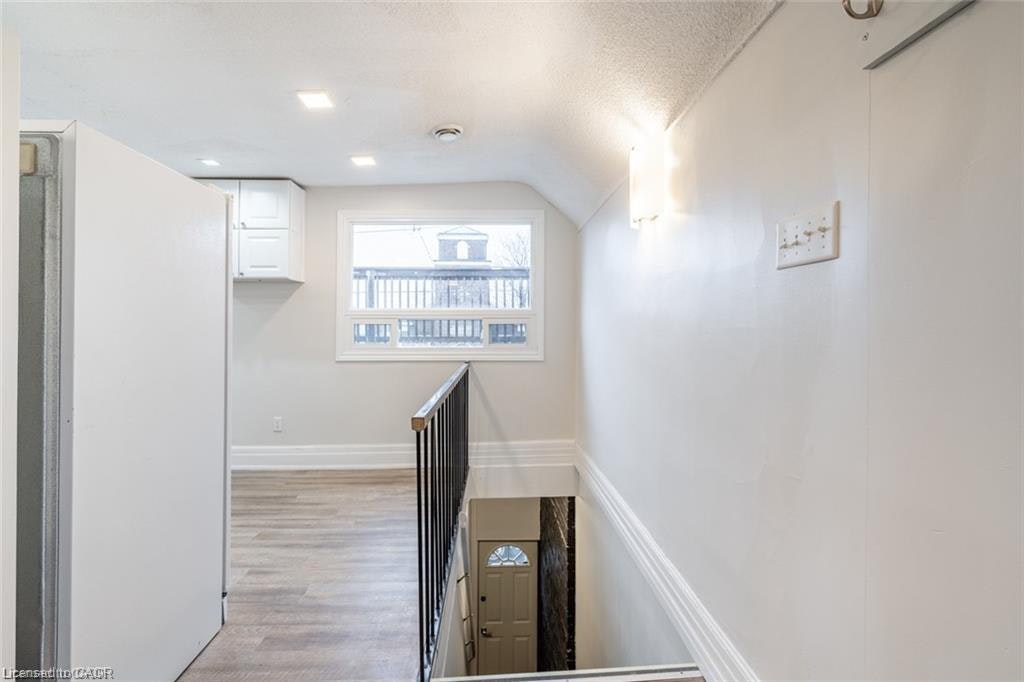 Upper-188 Sherman Avenue N, Hamilton, ON, L8L 6M9 - 6