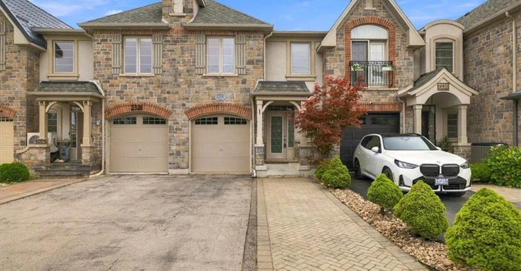 2328 Whistling Springs Crescent, Oakville, ON, L6M 0C3