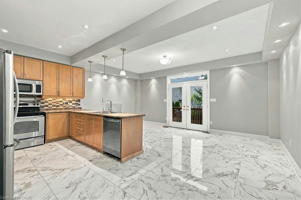 2328 Whistling Springs Crescent, Oakville, ON, L6M 0C3 - 5