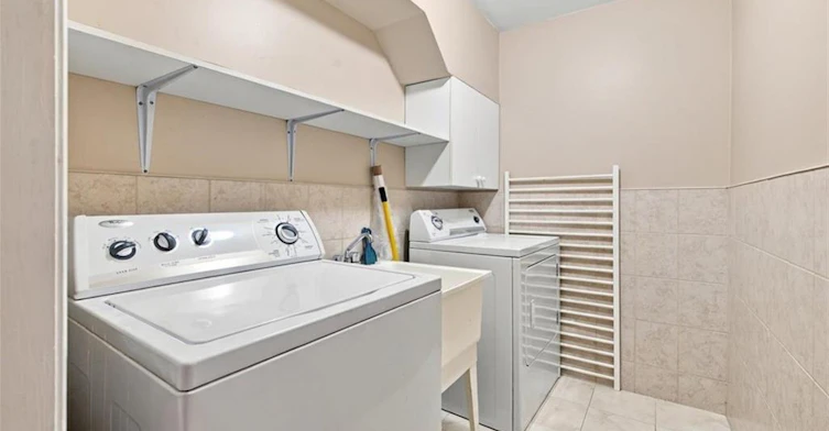 2328 Whistling Springs Crescent, Oakville, ON, L6M 0C3 - 23