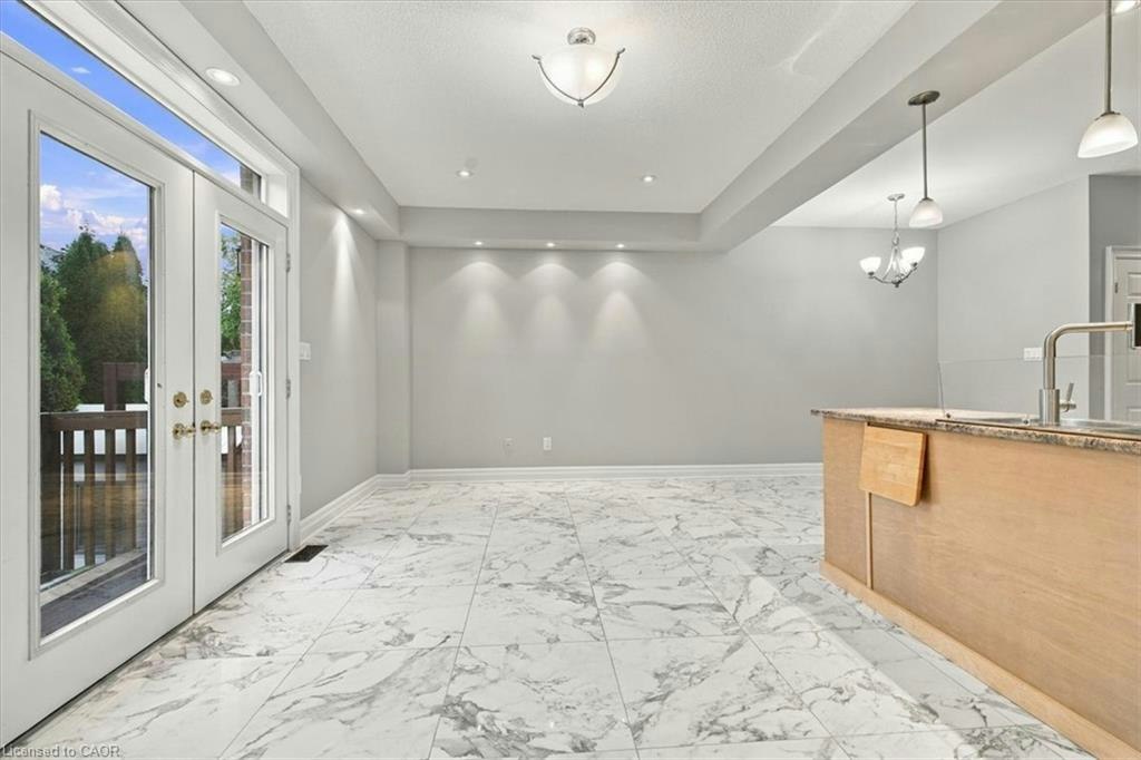 2328 Whistling Springs Crescent, Oakville, ON, L6M 0C3 - 7