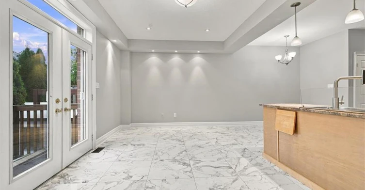 2328 Whistling Springs Crescent, Oakville, ON, L6M 0C3 - 7
