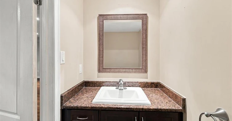 2328 Whistling Springs Crescent, Oakville, ON, L6M 0C3 - 24