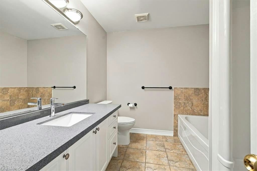 2328 Whistling Springs Crescent, Oakville, ON, L6M 0C3 - 12