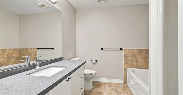 2328 Whistling Springs Crescent, Oakville, ON, L6M 0C3 - 12