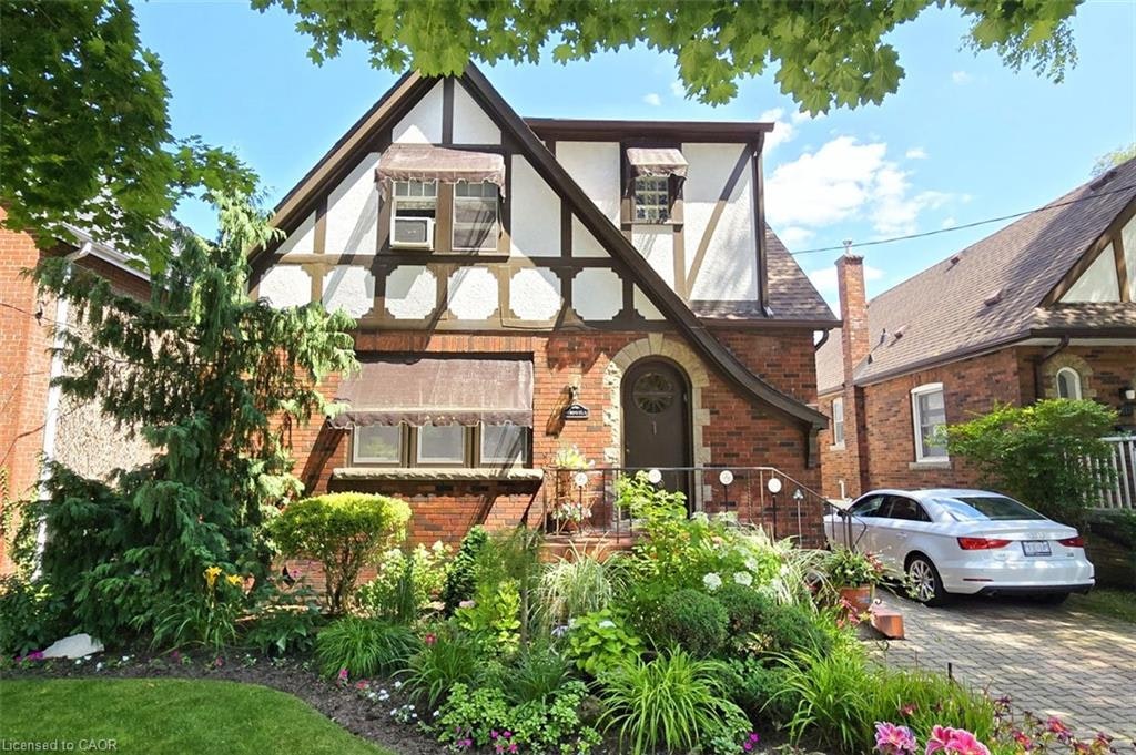 107 Bond Street S, Hamilton, ON, L8S 1S9