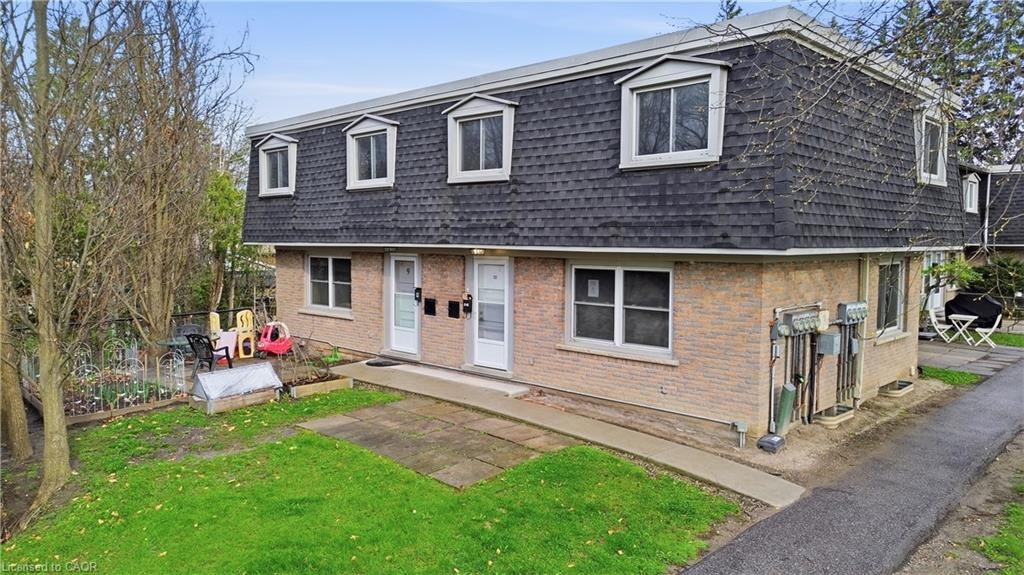 10-76 Borden Parkway, Kitchener, ON, N2M 3T4
