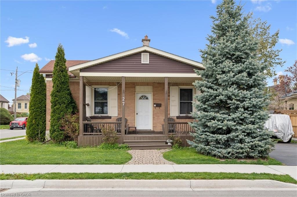 27 Roseview Avenue, Cambridge, ON, N1R 4A5