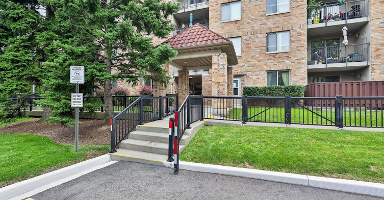 212-3499 Upper Middle Road, Burlington, ON, L7M 4M7 - 3