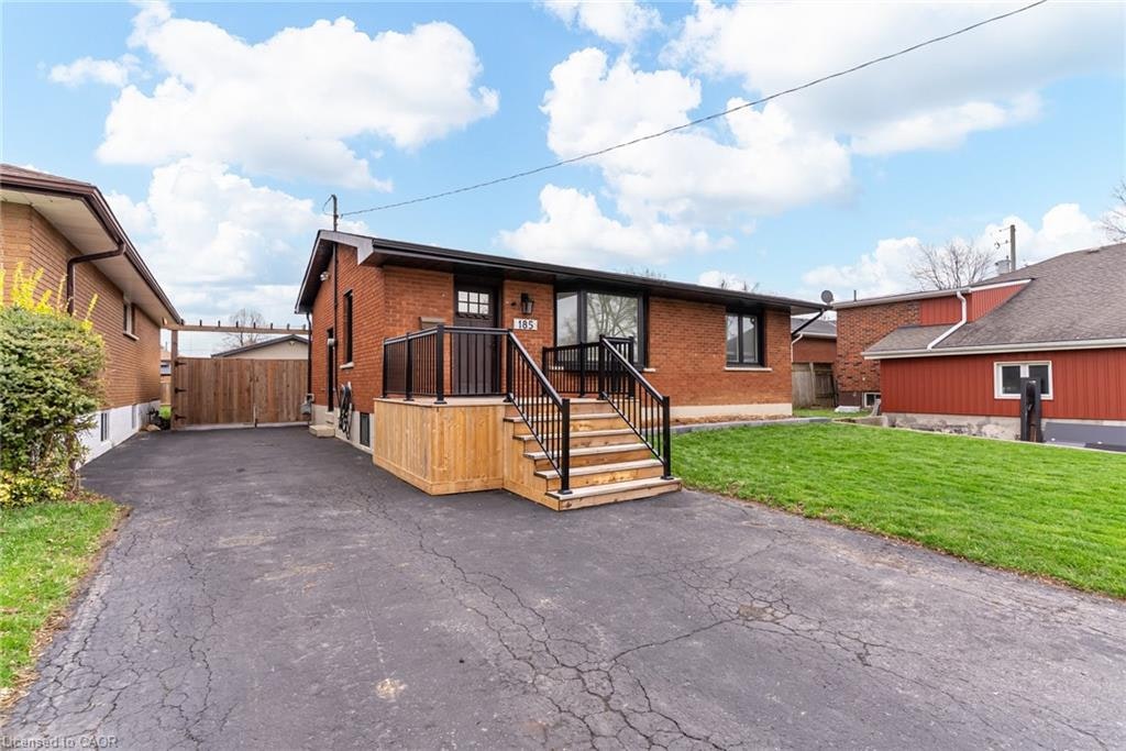 185 Deschene Avenue, Hamilton, ON, L9A 3K3