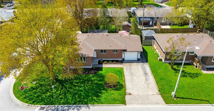 204 Irvine Street, Centre Wellington, ON, N0B 1S0 - 4