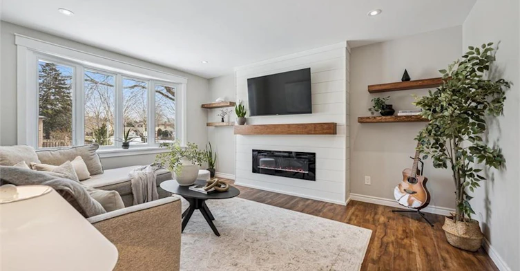 204 Irvine Street, Centre Wellington, ON, N0B 1S0 - 8