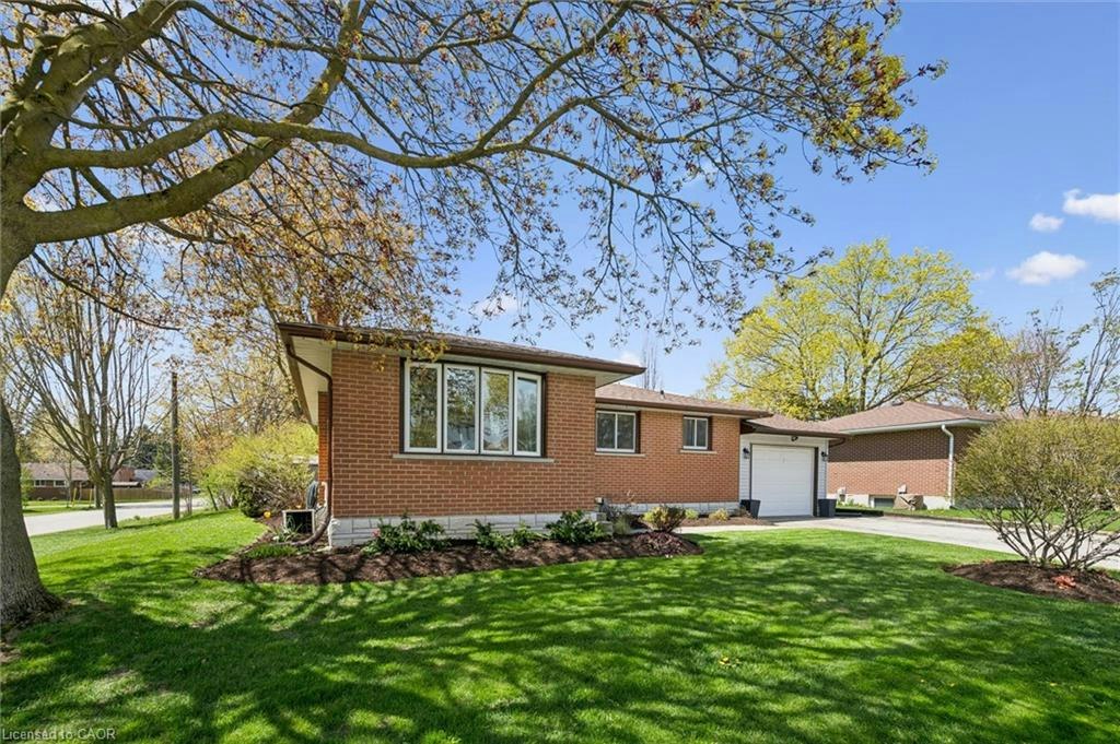 204 Irvine Street, Centre Wellington, ON, N0B 1S0 - 2