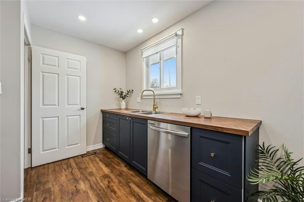 204 Irvine Street, Centre Wellington, ON, N0B 1S0 - 14
