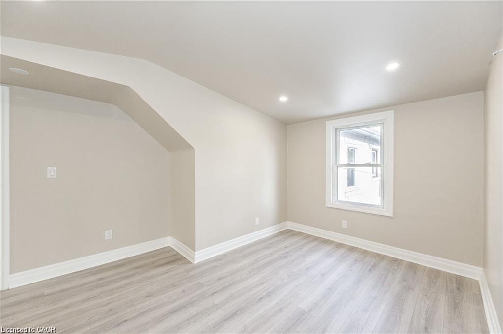 2-13 Hatton Drive, Hamilton, ON, L9G 2H5 - 5