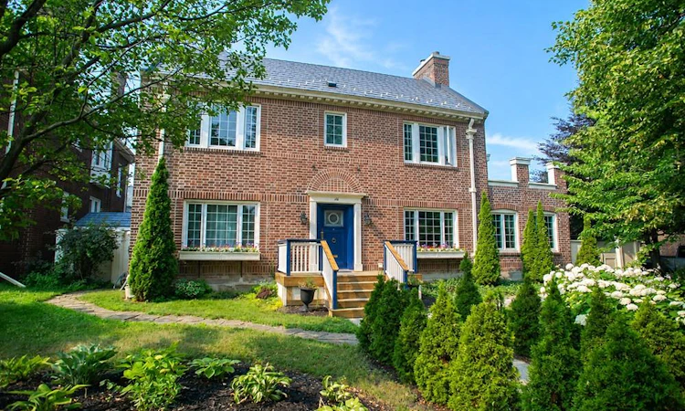 116 Dufferin Avenue
