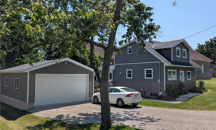 22 King Avenue