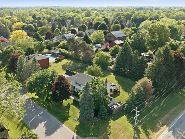 1 Meander Close, Hamilton, ON, L0R 1H1 - 49