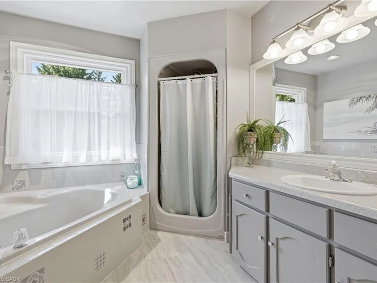 1 Meander Close, Hamilton, ON, L0R 1H1 - 30
