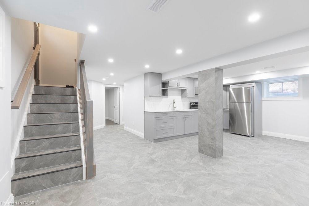 2-658 Upper Sherman Avenue, Hamilton, ON, L8V 3M5