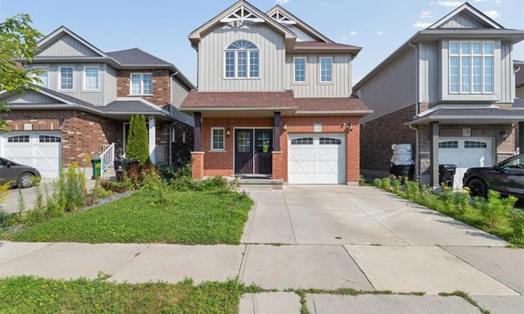 242 Moorlands Crescent